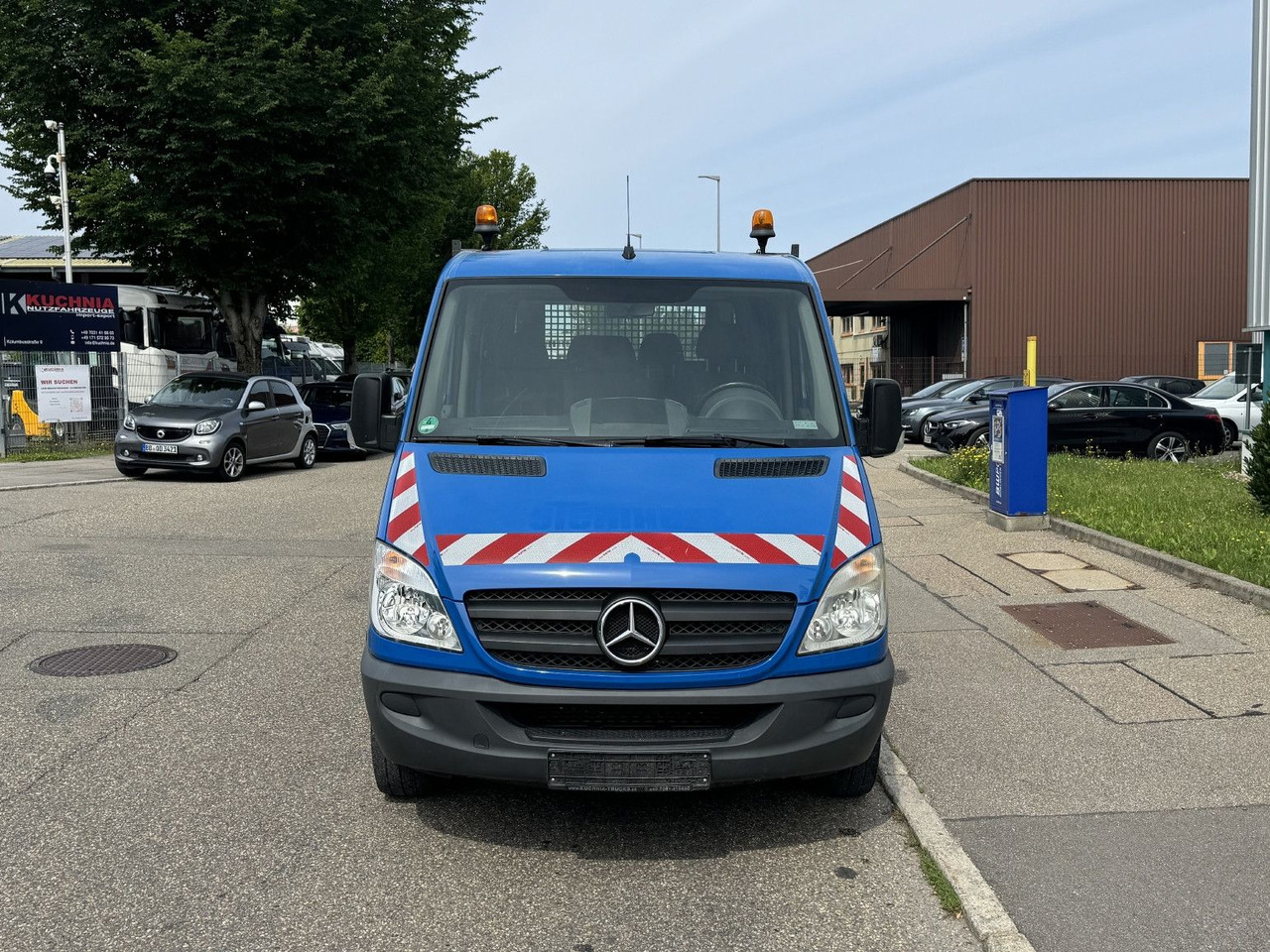 Mercedes-Benz Sprinter 319 V6 Doka Pritsche 2,7m ATM 120 Tkm - شاحنة مفتوحة, الشاحنات الصغيرة كابينة مزدوجة: صورة 2 Mercedes-Benz Sprinter 319 V6 Doka Pritsche 2,7m ATM 120 Tkm - شاحنة مفتوحة, الشاحنات الصغيرة كابينة مزدوجة: صورة 2