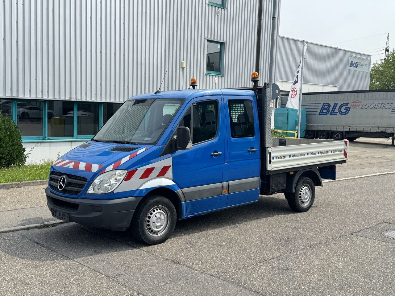Mercedes-Benz Sprinter 319 V6 Doka Pritsche 2,7m ATM 120 Tkm - شاحنة مفتوحة, الشاحنات الصغيرة كابينة مزدوجة: صورة 1 Mercedes-Benz Sprinter 319 V6 Doka Pritsche 2,7m ATM 120 Tkm - شاحنة مفتوحة, الشاحنات الصغيرة كابينة مزدوجة: صورة 1