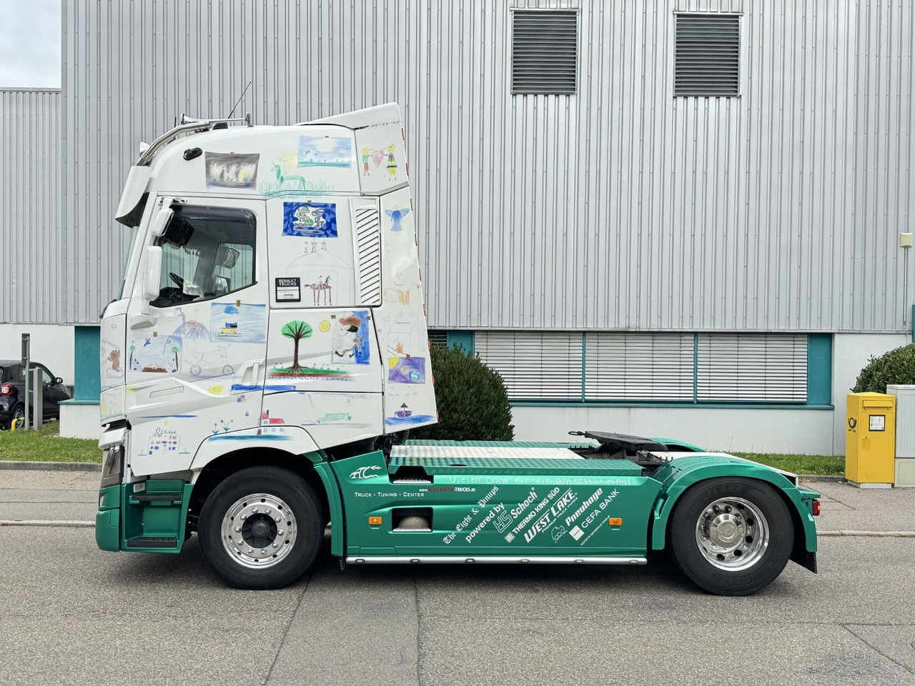 Renault T520 HIGHCAB Comfort 2-Tanks Retarder Airbrush - وحدة جر: صورة 4 Renault T520 HIGHCAB Comfort 2-Tanks Retarder Airbrush - وحدة جر: صورة 4