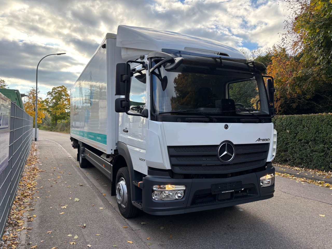 Mercedes-Benz Atego III 1227L, Euro-6, 2xAHK, Klima, Abbiegeas - شاحنة مقفلة: صورة 3 Mercedes-Benz Atego III 1227L, Euro-6, 2xAHK, Klima, Abbiegeas - شاحنة مقفلة: صورة 3