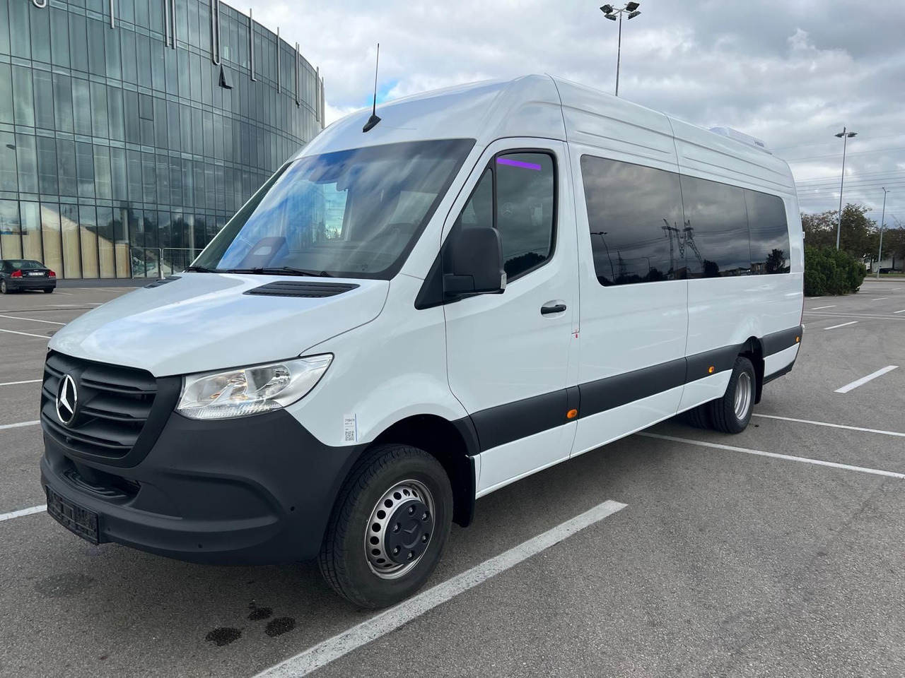 Mercedes-Benz Sprinter 517 Komfort XL, 21 SS - حافلة صغيرة, ميكروباص: صورة 2 Mercedes-Benz Sprinter 517 Komfort XL, 21 SS - حافلة صغيرة, ميكروباص: صورة 2