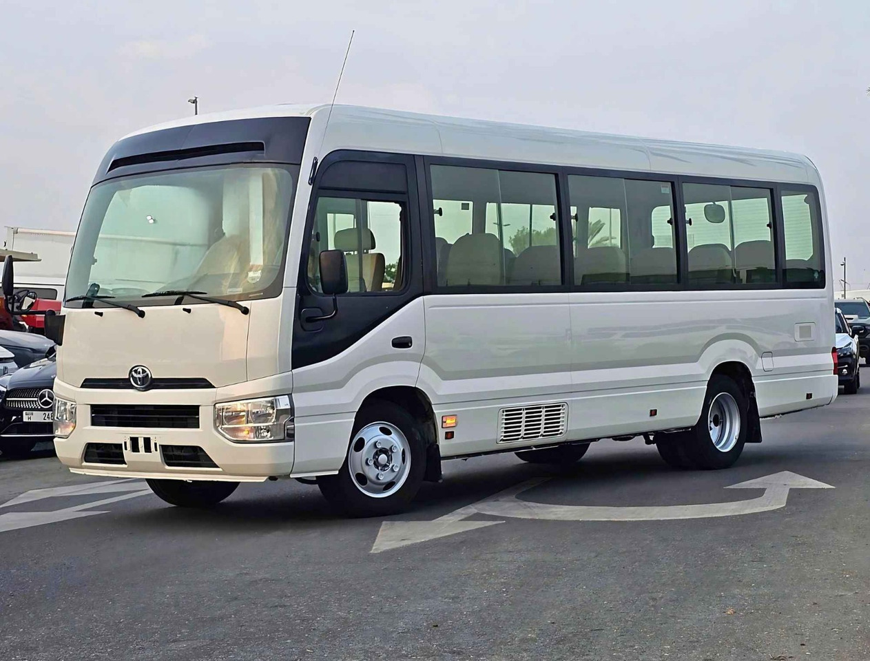 TOYOTA Coaster ... 30 places - Climatisé - حافلة صغيرة, ميكروباص: صورة 1 TOYOTA Coaster ... 30 places - Climatisé - حافلة صغيرة, ميكروباص: صورة 1