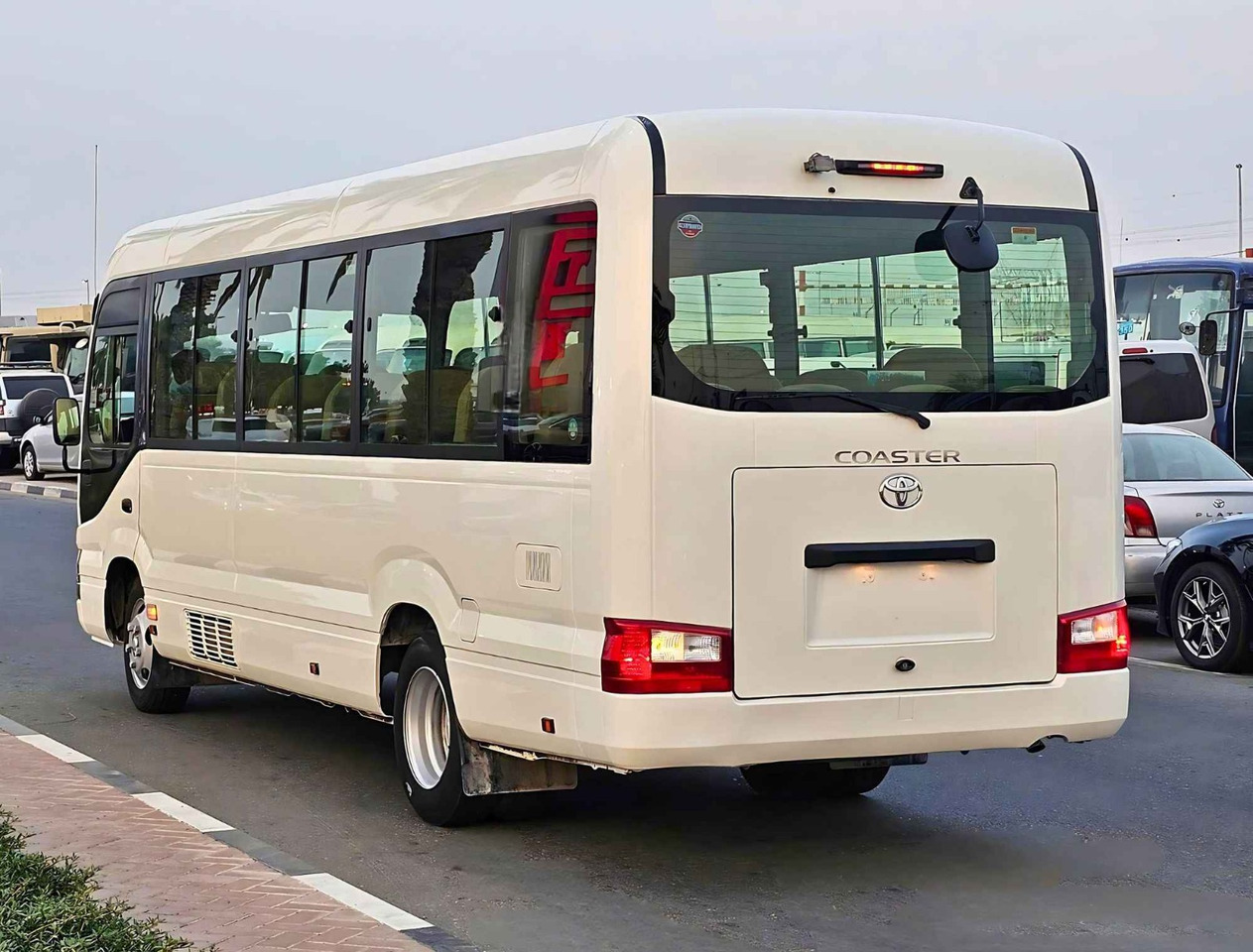 TOYOTA Coaster ... 30 places - Climatisé - حافلة صغيرة, ميكروباص: صورة 3 TOYOTA Coaster ... 30 places - Climatisé - حافلة صغيرة, ميكروباص: صورة 3