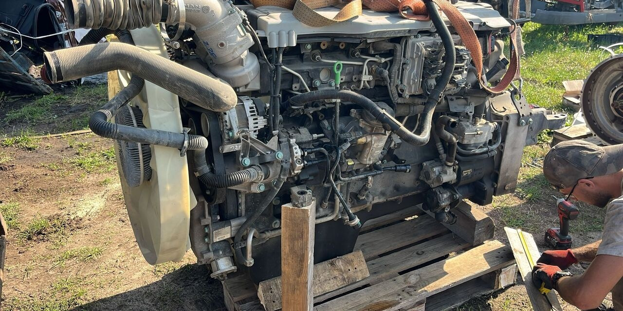 MAN D2676LF78 truck - محرك - شاحنة: صورة 2 MAN D2676LF78 truck - محرك - شاحنة: صورة 2