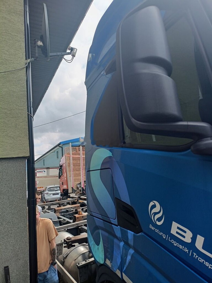 IVECO 26460 - شاحنات الحاويات / جسم علوي قابل للتغيير شاحنة: صورة 2 IVECO 26460 - شاحنات الحاويات / جسم علوي قابل للتغيير شاحنة: صورة 2