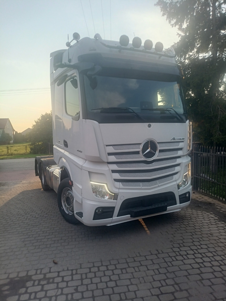 Mercedes-Benz Actros 2551 - وحدة جر: صورة 3 Mercedes-Benz Actros 2551 - وحدة جر: صورة 3