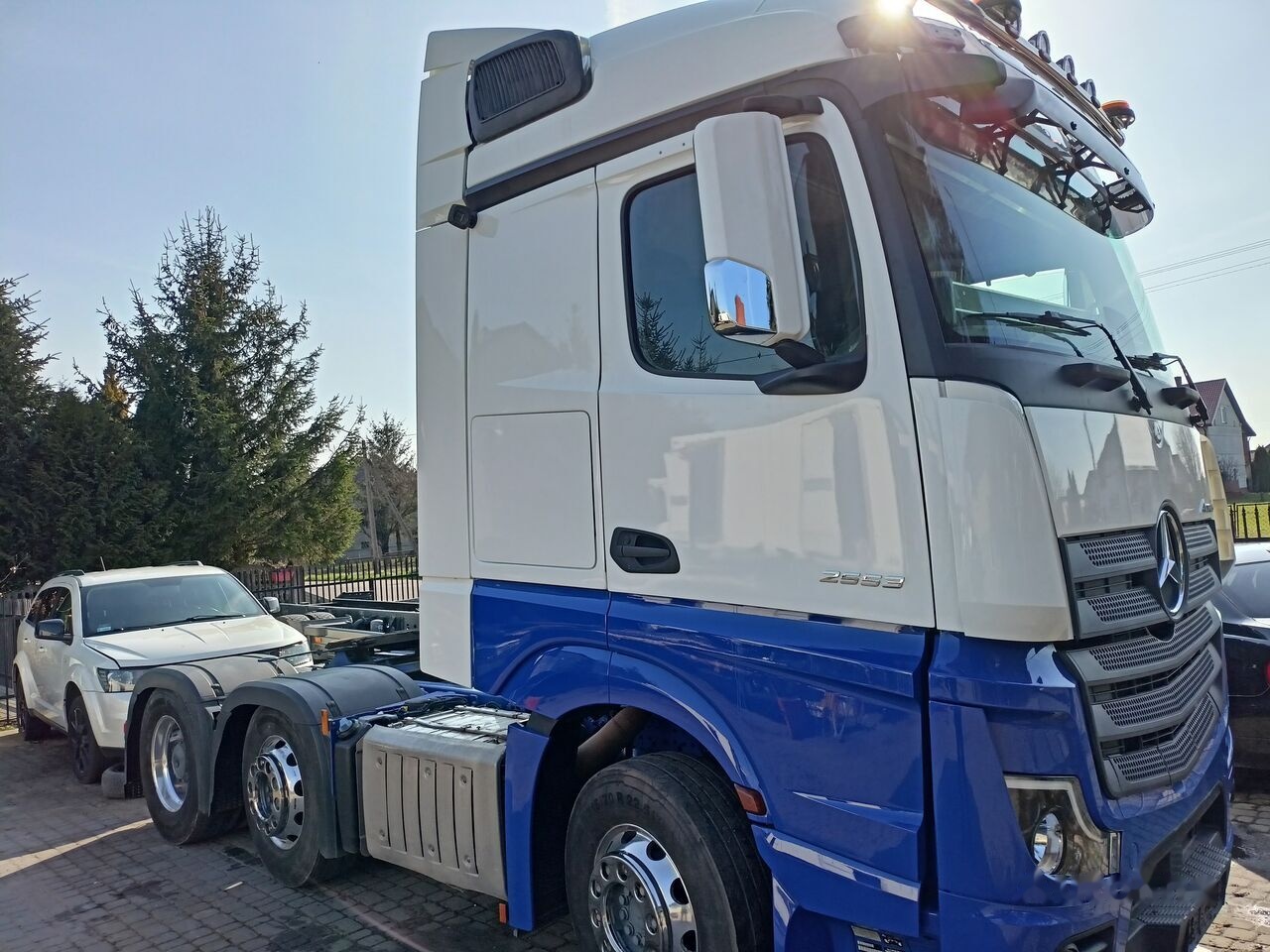 Mercedes-Benz Actros 2553 - وحدة جر: صورة 2 Mercedes-Benz Actros 2553 - وحدة جر: صورة 2