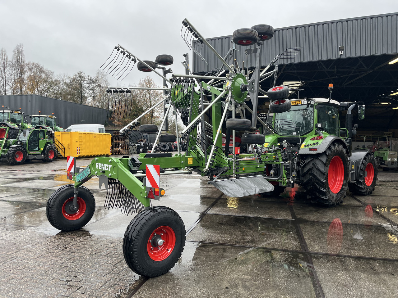 FENDT Former 880 - زحافة: صورة 2 FENDT Former 880 - زحافة: صورة 2