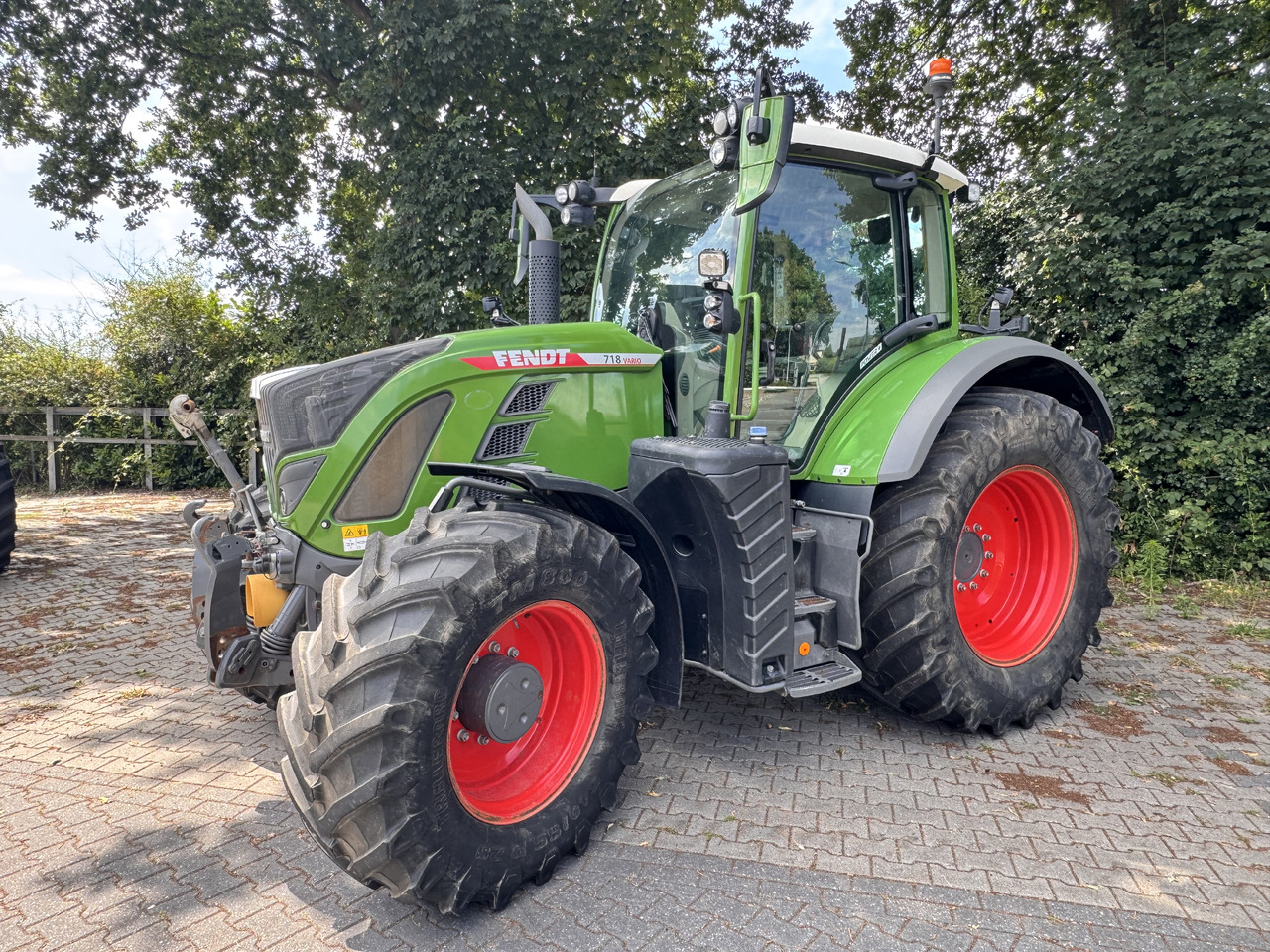 Fendt 718 Gen6 PowerPlus - جرار: صورة 1 Fendt 718 Gen6 PowerPlus - جرار: صورة 1