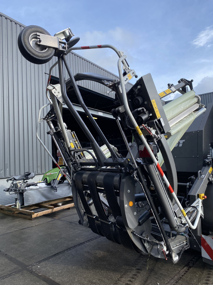 Fendt Rotana 130F - آلة تغليف بالة التبن: صورة 5 Fendt Rotana 130F - آلة تغليف بالة التبن: صورة 5