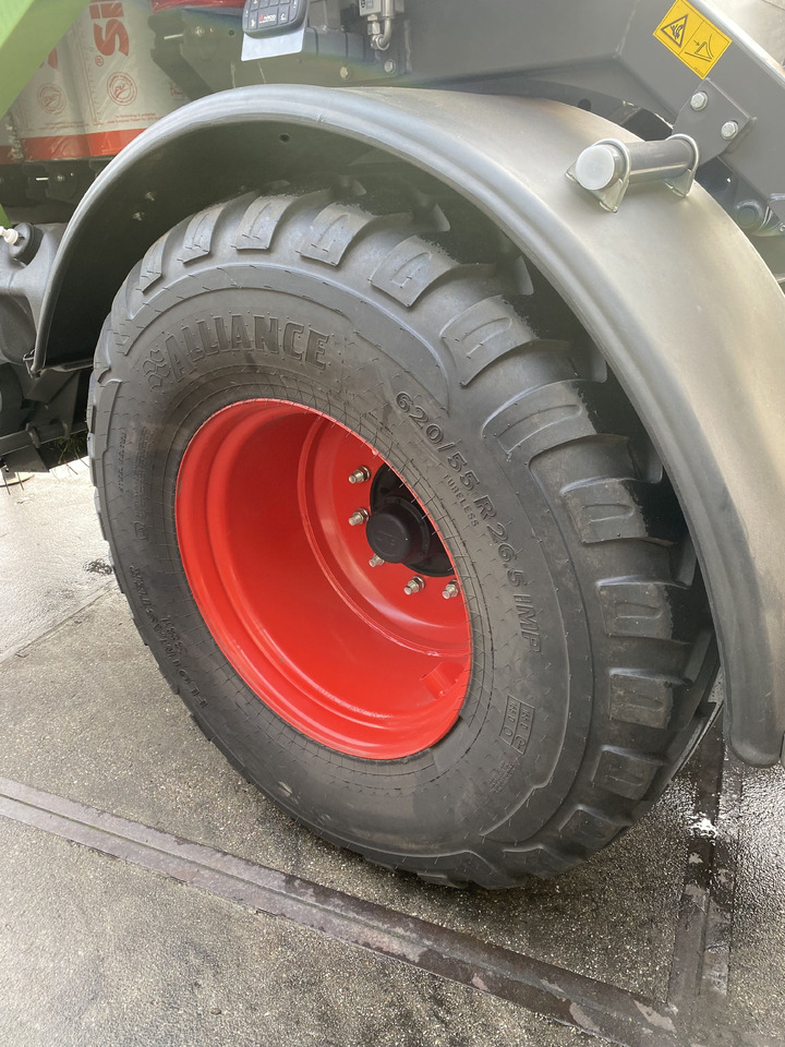 آلة تغليف بالة التبن Fendt Rotana 130F: صورة 8