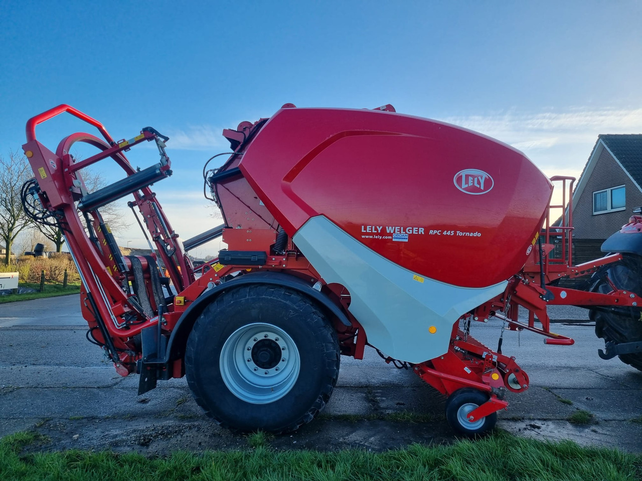 Lely Welger RPC 160V - آلة تغليف بالة التبن: صورة 1 Lely Welger RPC 160V - آلة تغليف بالة التبن: صورة 1