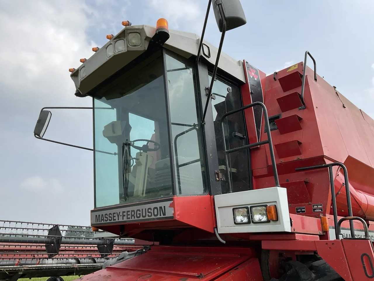 Massey Ferguson 38RS - حصادة موحَّدة: صورة 2 Massey Ferguson 38RS - حصادة موحَّدة: صورة 2