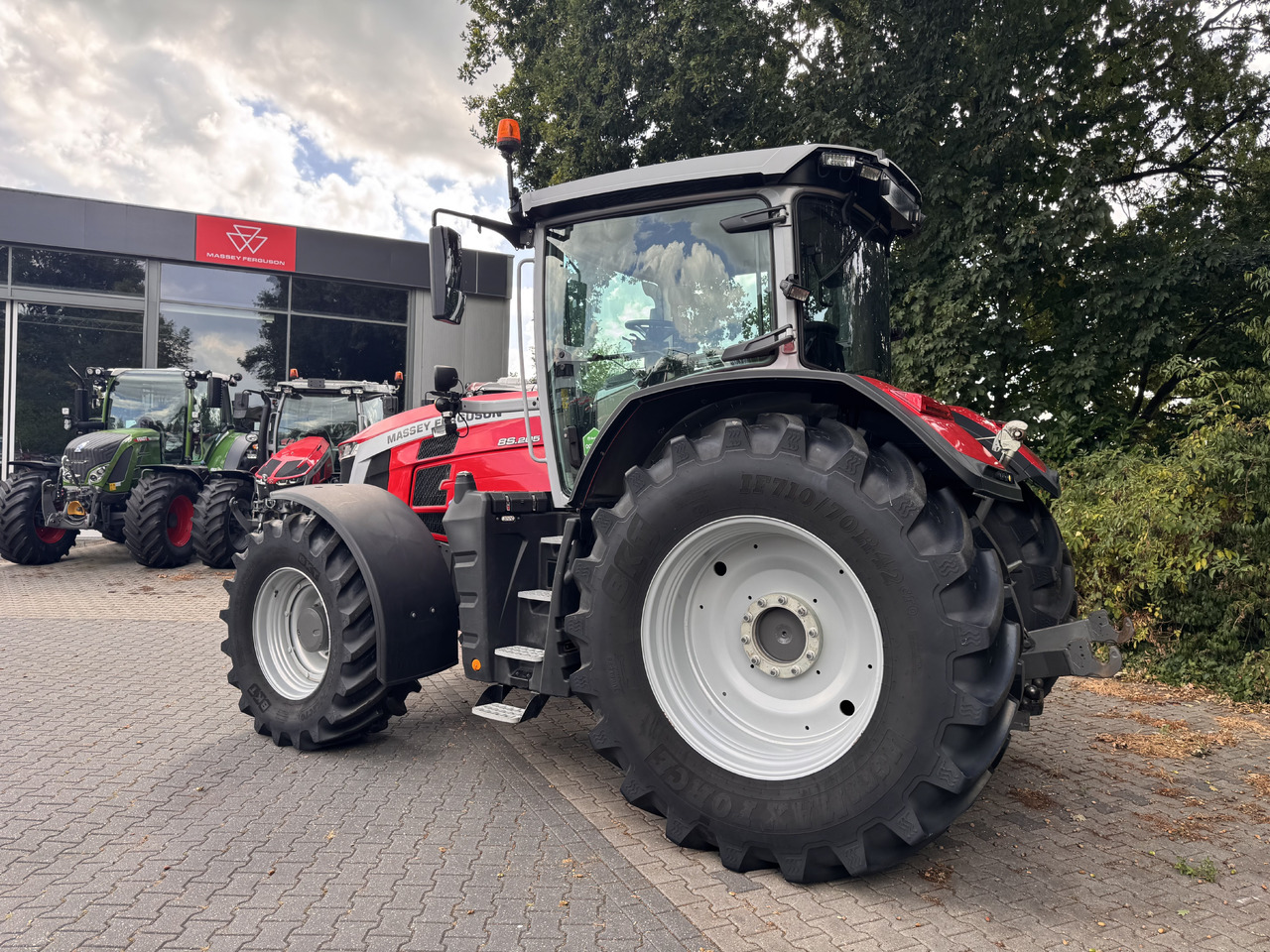 Massey Ferguson 8s.205 Dyna7 Exclusive - جرار: صورة 3 Massey Ferguson 8s.205 Dyna7 Exclusive - جرار: صورة 3