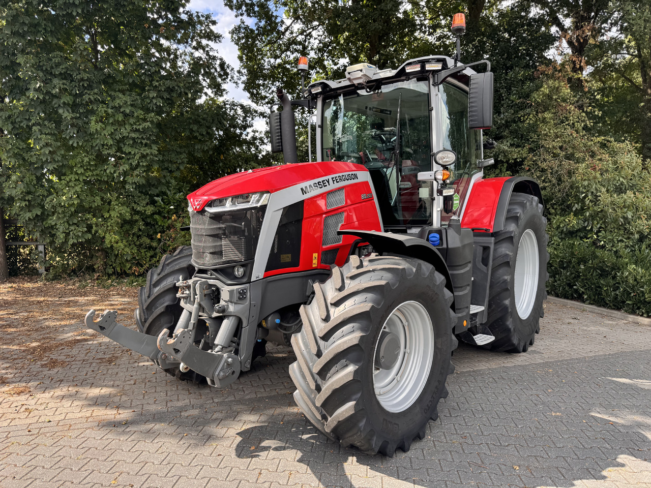 Massey Ferguson 8s.205 Dyna7 Exclusive - جرار: صورة 1 Massey Ferguson 8s.205 Dyna7 Exclusive - جرار: صورة 1