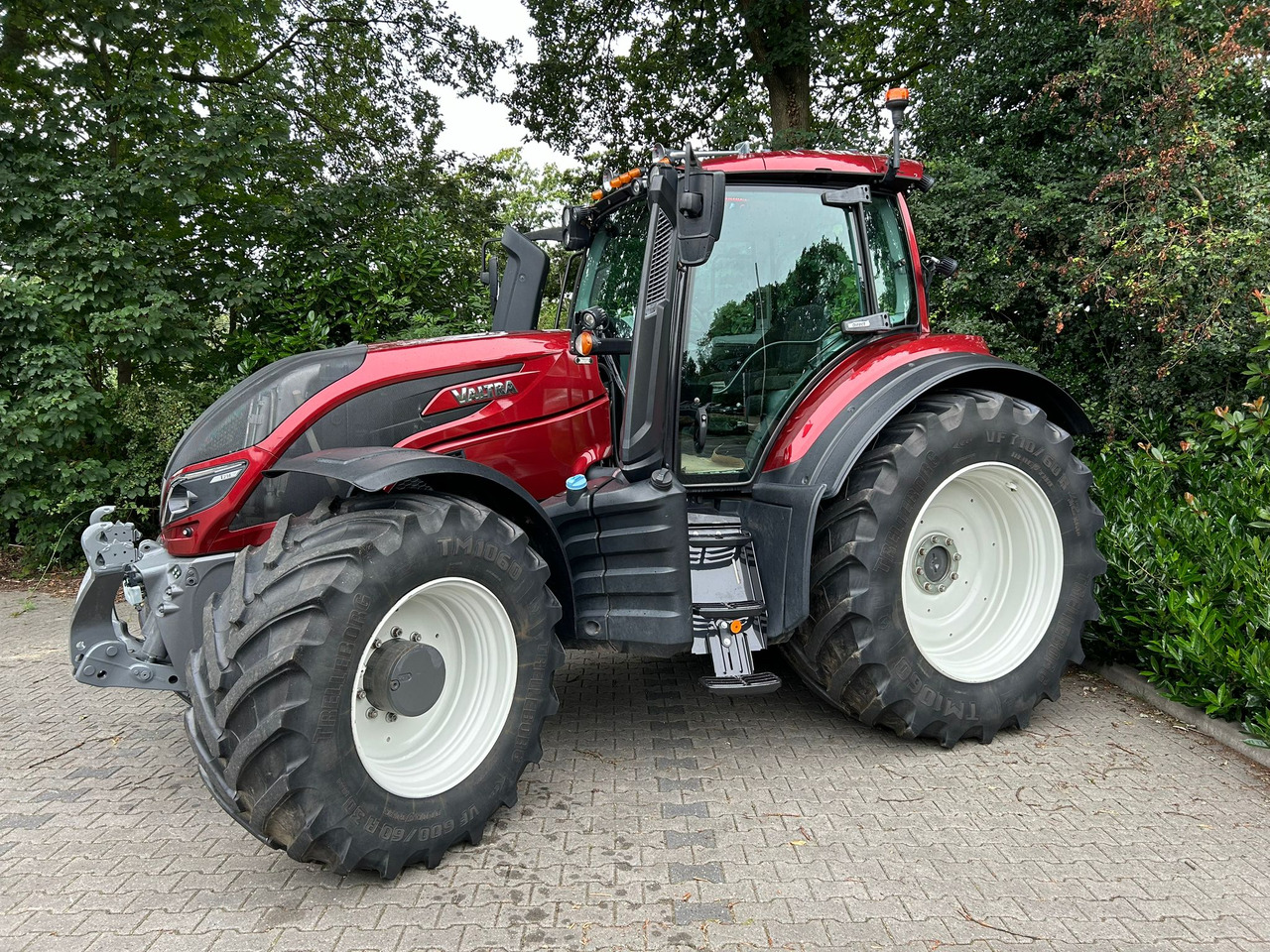 Valtra T214 Direct - جرار: صورة 1 Valtra T214 Direct - جرار: صورة 1