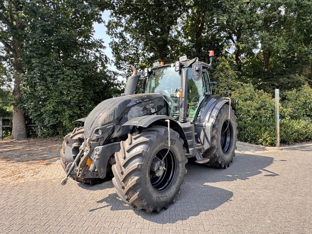 Valtra T214 Direct - جرار: صورة 1 Valtra T214 Direct - جرار: صورة 1