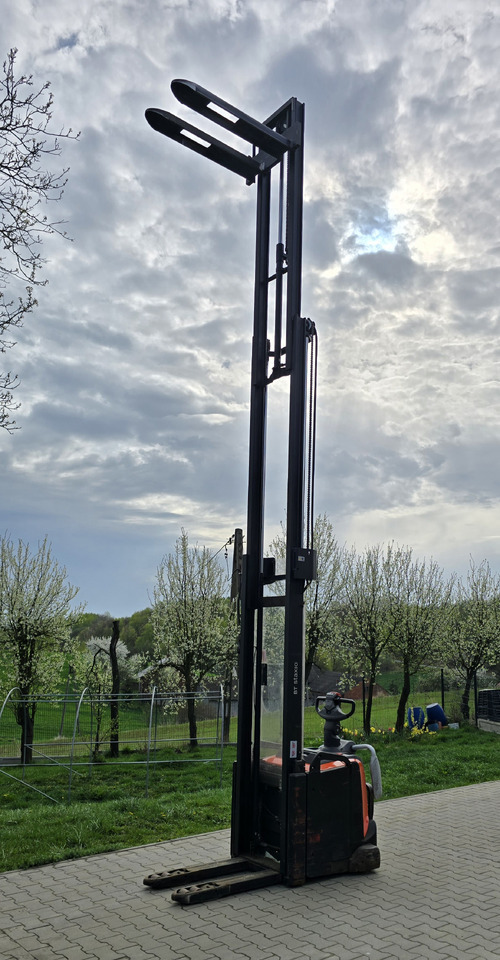 Toyota SPE 160L 6000mm initial lift wstępne podnoszenie triplex - آلة التكديس: صورة 2 Toyota SPE 160L 6000mm initial lift wstępne podnoszenie triplex - آلة التكديس: صورة 2