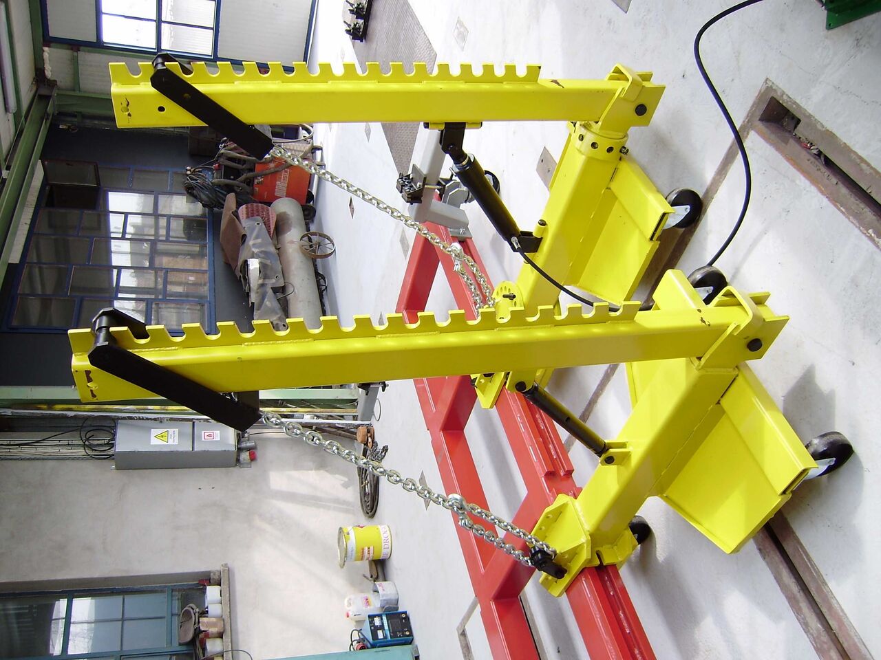 Tapka Bodywork Straightening Bench with Dozer (3000x920) / Tapka Karosserie Richtbank mit Dozer (3000x920) / Tapka Karosářská Rovnáci Lavička s Dozerem (3000x920) / Tapka Banc de Dreptare Caroserie cu - معدات الورش: صورة 2 Tapka Bodywork Straightening Bench with Dozer (3000x920) / Tapka Karosserie Richtbank mit Dozer (3000x920) / Tapka Karosářská Rovnáci Lavička s Dozerem (3000x920) / Tapka Banc de Dreptare Caroserie cu - معدات الورش: صورة 2