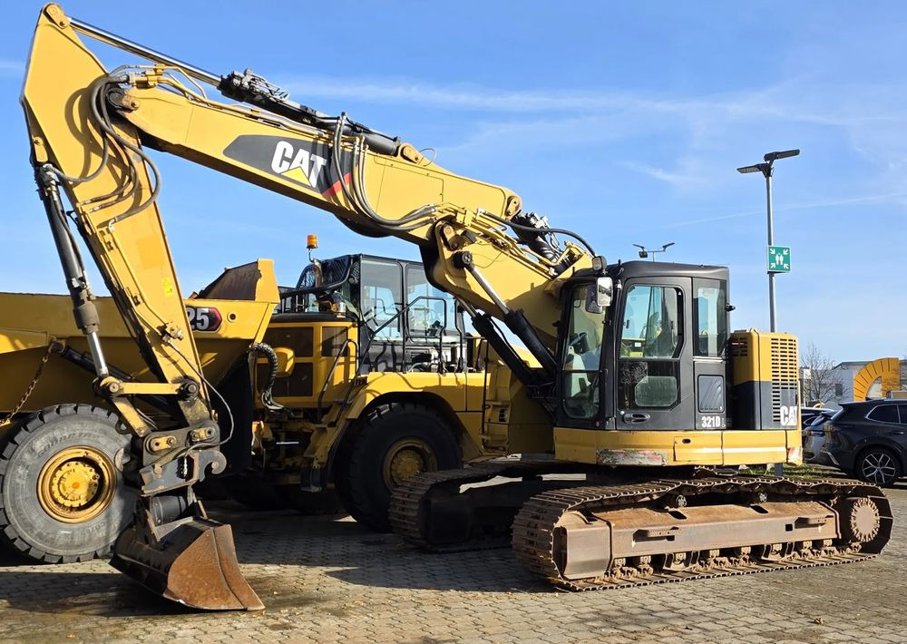 Caterpillar 321D LCR, 2013 ROK, 9300 MTH, 3x łamane ramię - حفار زحاف: صورة 1 Caterpillar 321D LCR, 2013 ROK, 9300 MTH, 3x łamane ramię - حفار زحاف: صورة 1