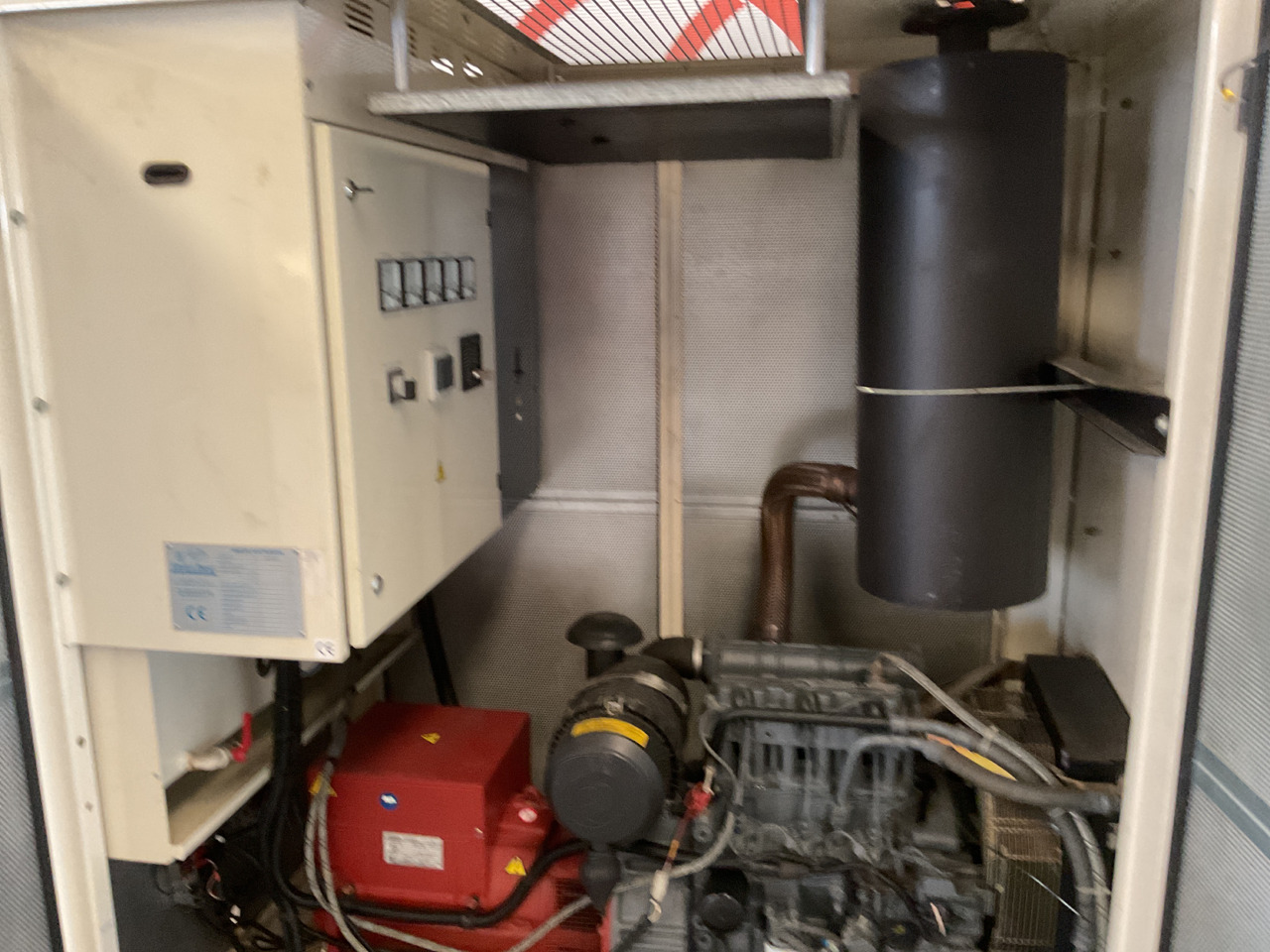 Deutz F3M1011F, 45KVA generatorset. Like brand new. Low standby hours - مجموعة المولدات: صورة 2 Deutz F3M1011F, 45KVA generatorset. Like brand new. Low standby hours - مجموعة المولدات: صورة 2