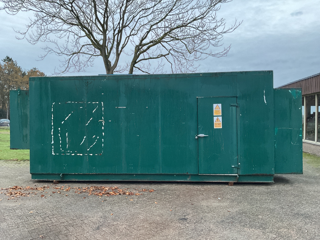 Volvo 1242GE, 450KVA super silent generator station. Complete and low hours. - مجموعة المولدات: صورة 1 Volvo 1242GE, 450KVA super silent generator station. Complete and low hours. - مجموعة المولدات: صورة 1