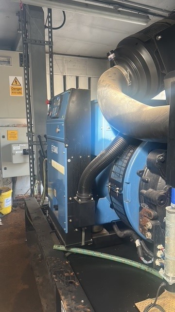Volvo 1242GE, 450KVA super silent generator station. Complete and low hours. - مجموعة المولدات: صورة 3 Volvo 1242GE, 450KVA super silent generator station. Complete and low hours. - مجموعة المولدات: صورة 3