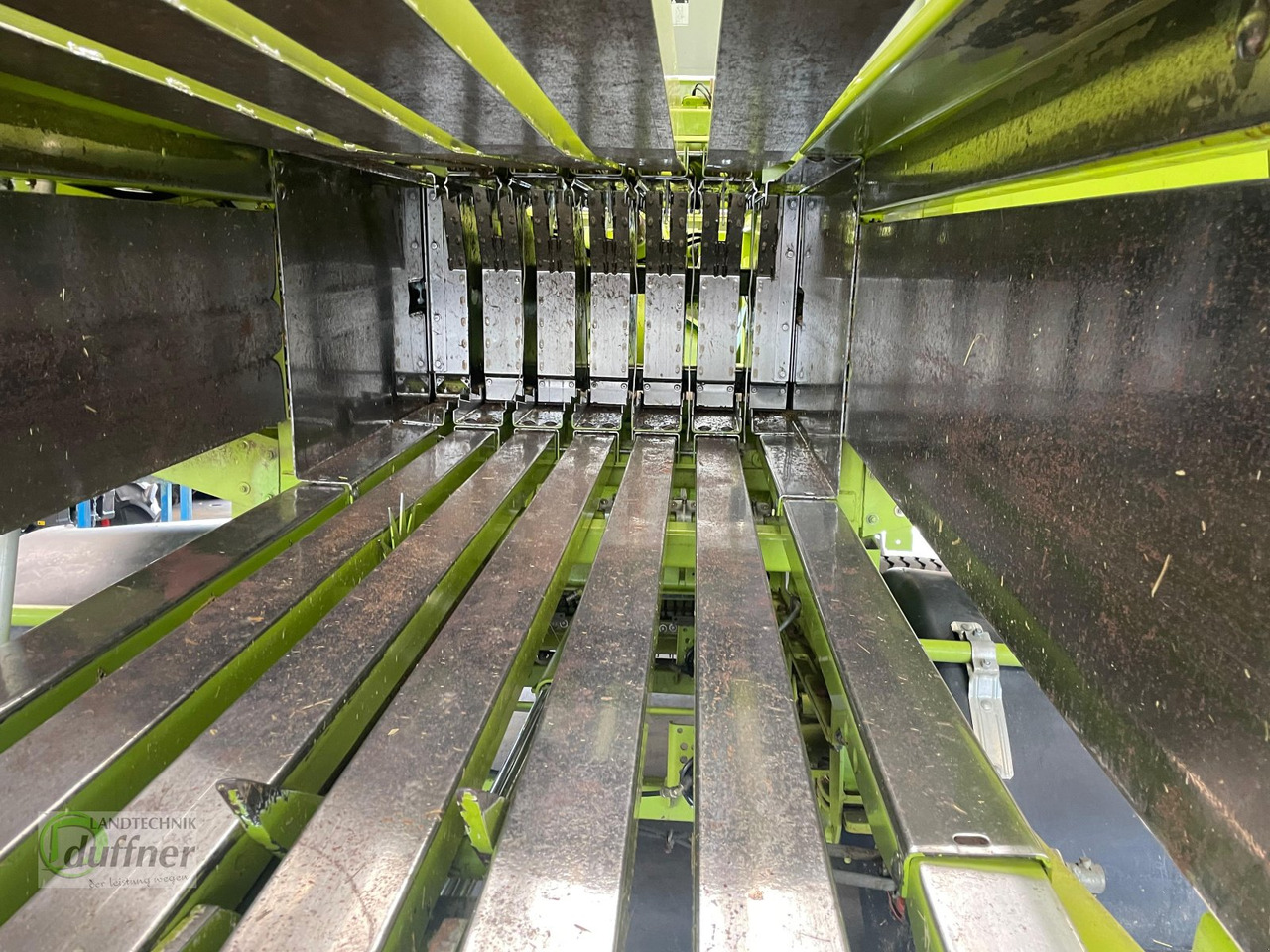 CLAAS Quadrant 2200 RC Tandem - مكبس البالات المستطيله: صورة 4 CLAAS Quadrant 2200 RC Tandem - مكبس البالات المستطيله: صورة 4