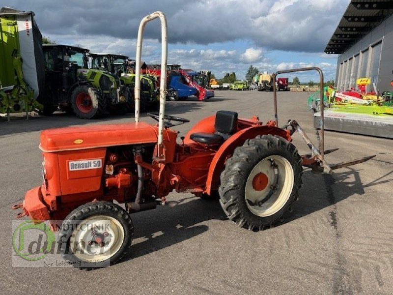 Renault R 7213 Schmalspur - جرار صغير: صورة 1 Renault R 7213 Schmalspur - جرار صغير: صورة 1