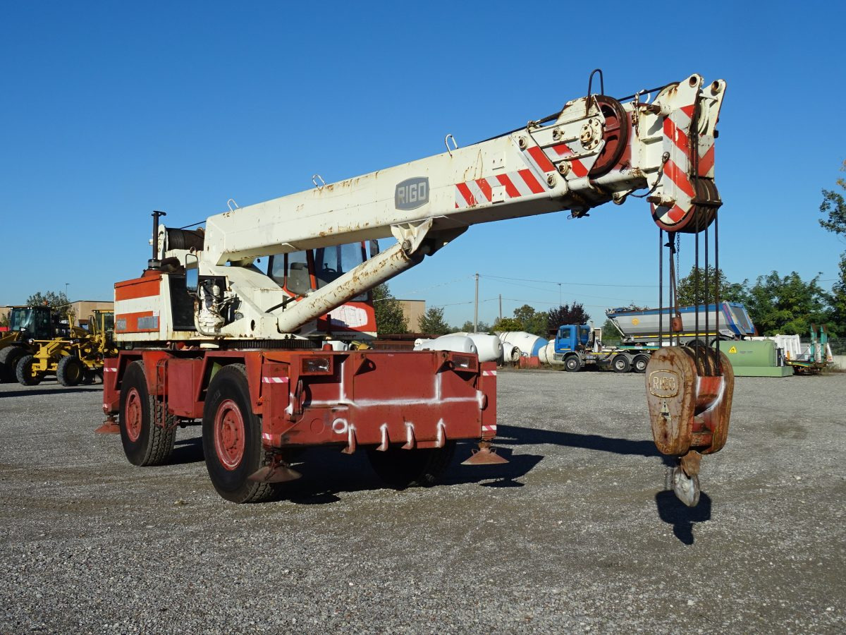 RIGO RT 400 - رافعة الطرق الوعرة: صورة 3 RIGO RT 400 - رافعة الطرق الوعرة: صورة 3