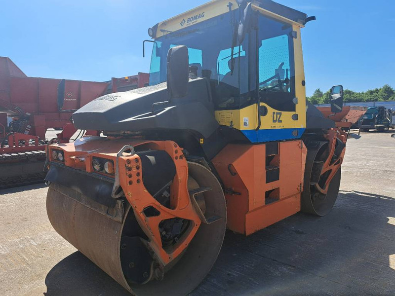 Bomag BW174 AP-4 AM - مدحلة: صورة 1 Bomag BW174 AP-4 AM - مدحلة: صورة 1