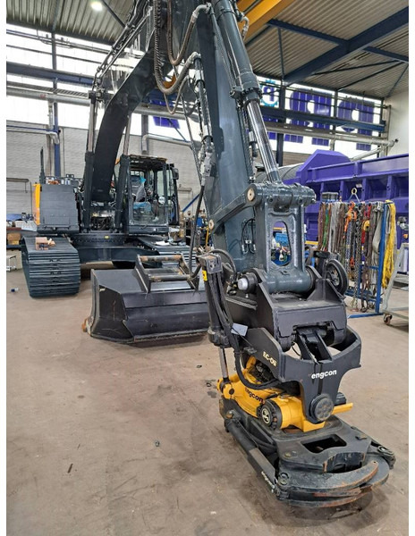 Engcon EC233, OQ80, GB29 = Rotator + Coupler + Gripper + - ملحق - آلات البناء: صورة 4 Engcon EC233, OQ80, GB29 = Rotator + Coupler + Gripper + - ملحق - آلات البناء: صورة 4