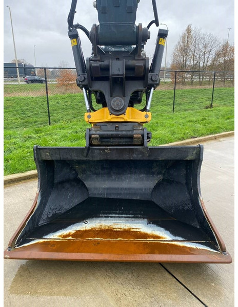 Engcon EC233, OQ80, GB29 = Rotator + Coupler + Gripper + - ملحق - آلات البناء: صورة 2 Engcon EC233, OQ80, GB29 = Rotator + Coupler + Gripper + - ملحق - آلات البناء: صورة 2