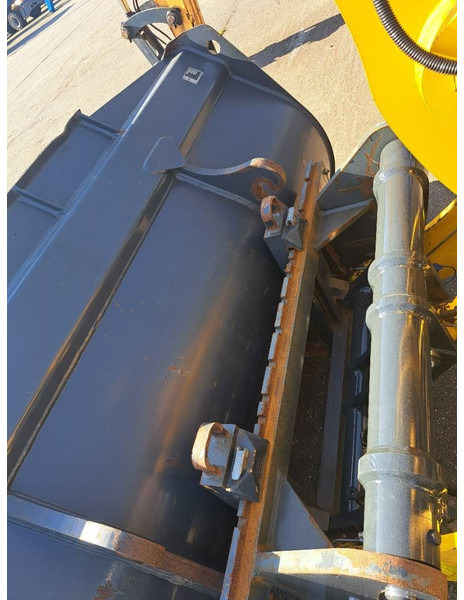 Komatsu WA100-8E0 - اللودر بعجل: صورة 5 Komatsu WA100-8E0 - اللودر بعجل: صورة 5