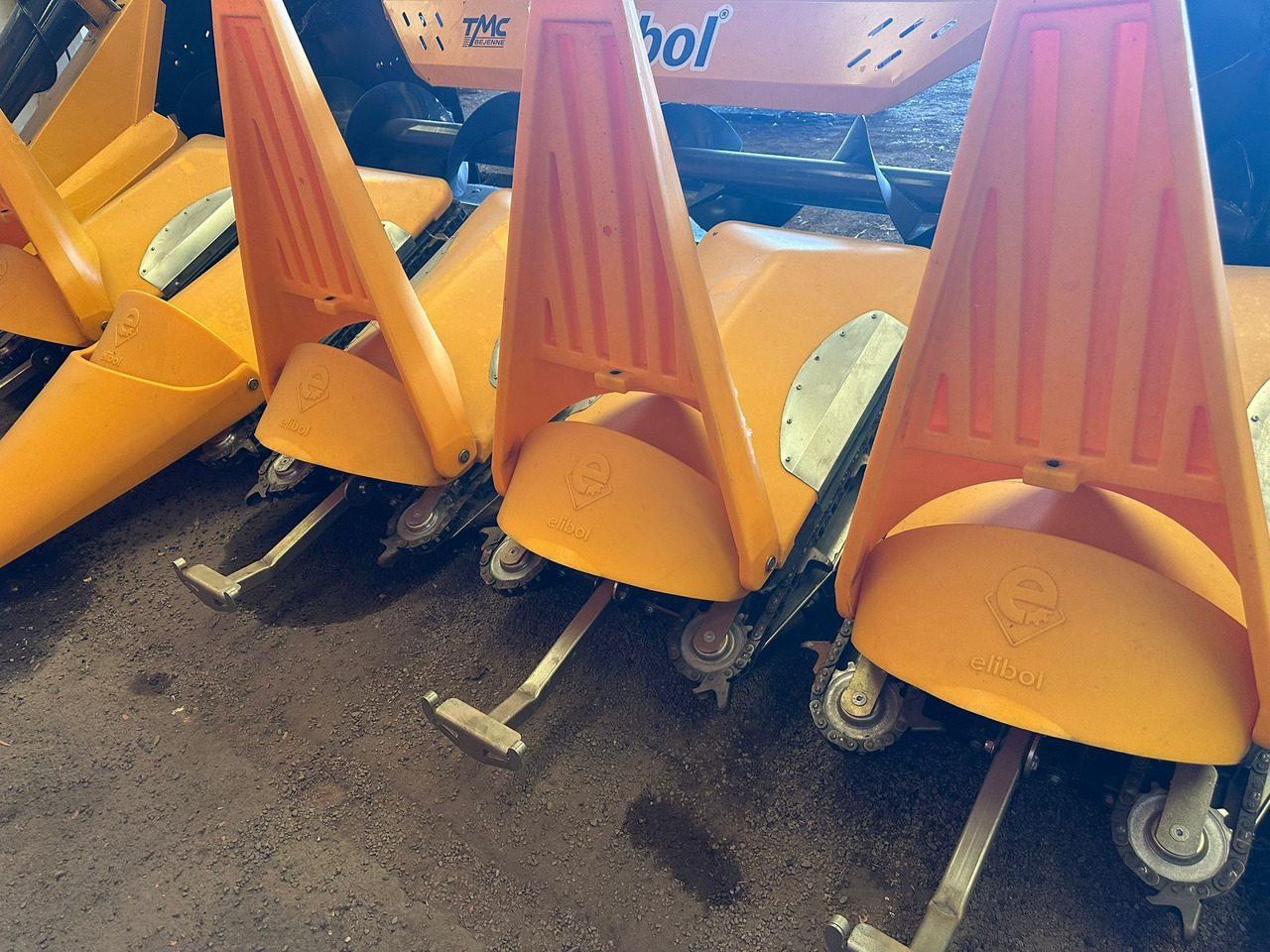 ELİBOL LF03 / 6-75 6 ROWS FOLDABLE CORN HEADER - حصادة الذرة: صورة 3 ELİBOL LF03 / 6-75 6 ROWS FOLDABLE CORN HEADER - حصادة الذرة: صورة 3