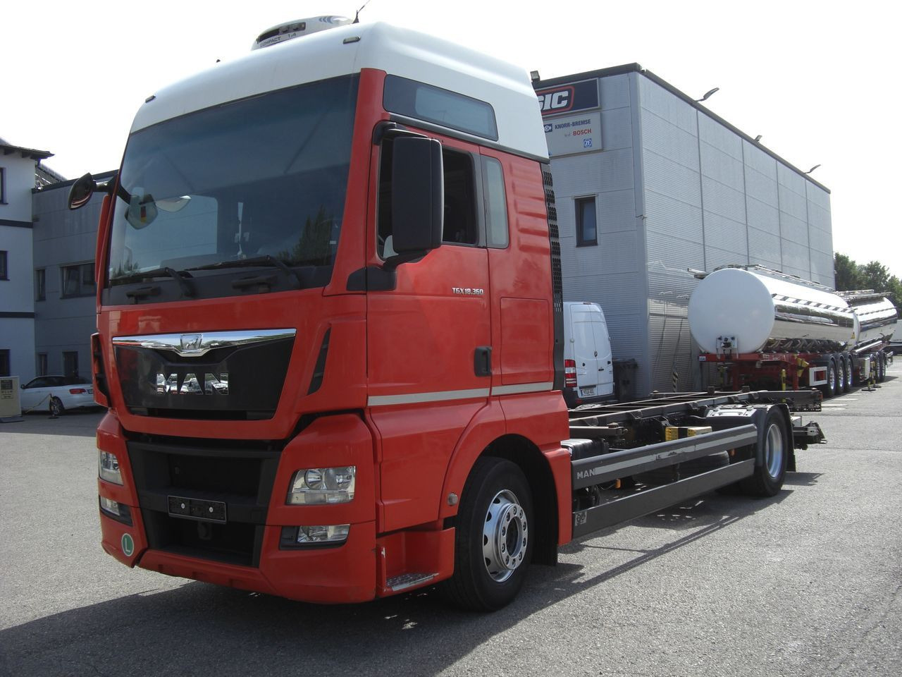 MAN 18360XXL TGX / LBW MAN 18360XXL TGX / LBW - شاحنات الحاويات / جسم علوي قابل للتغيير شاحنة: صورة 1 MAN 18360XXL TGX / LBW MAN 18360XXL TGX / LBW - شاحنات الحاويات / جسم علوي قابل للتغيير شاحنة: صورة 1