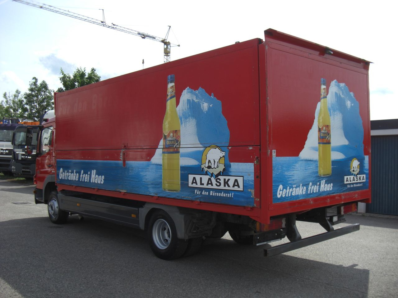 Mercedes-Benz 1222L AUTOMATIK - شاحنة المشروبات: صورة 4 Mercedes-Benz 1222L AUTOMATIK - شاحنة المشروبات: صورة 4