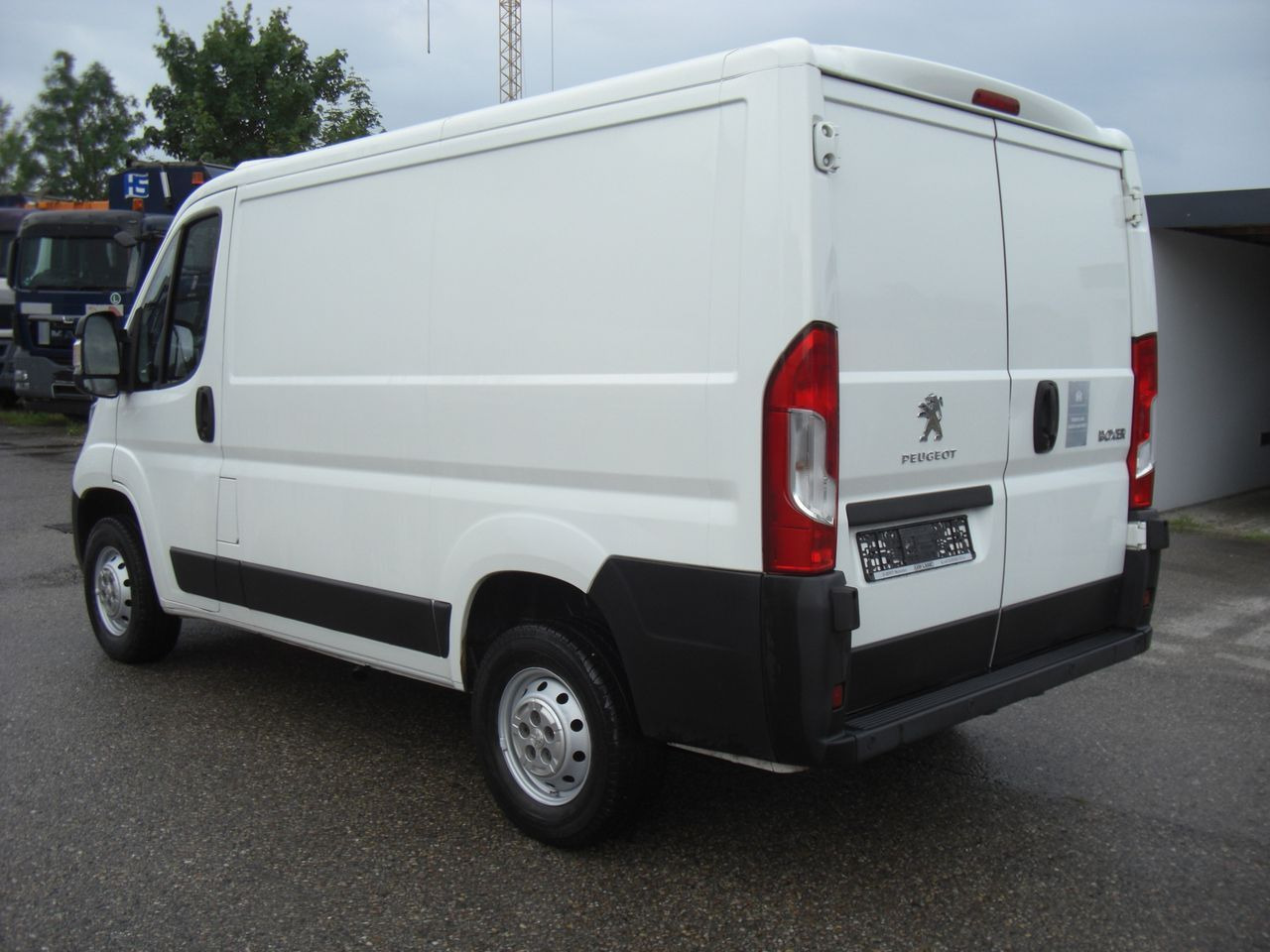 Peugeot BOXER 2,0 KURZ/NIEDRIG - فان المدمجة: صورة 4 Peugeot BOXER 2,0 KURZ/NIEDRIG - فان المدمجة: صورة 4