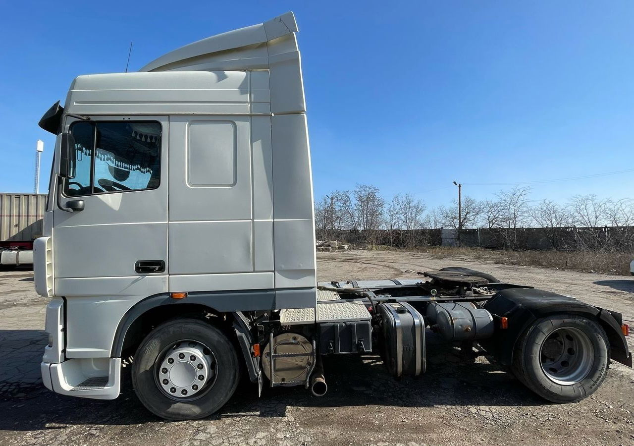 DAF XF 95.430 Tractor head 4x2 - وحدة جر: صورة 1 DAF XF 95.430 Tractor head 4x2 - وحدة جر: صورة 1