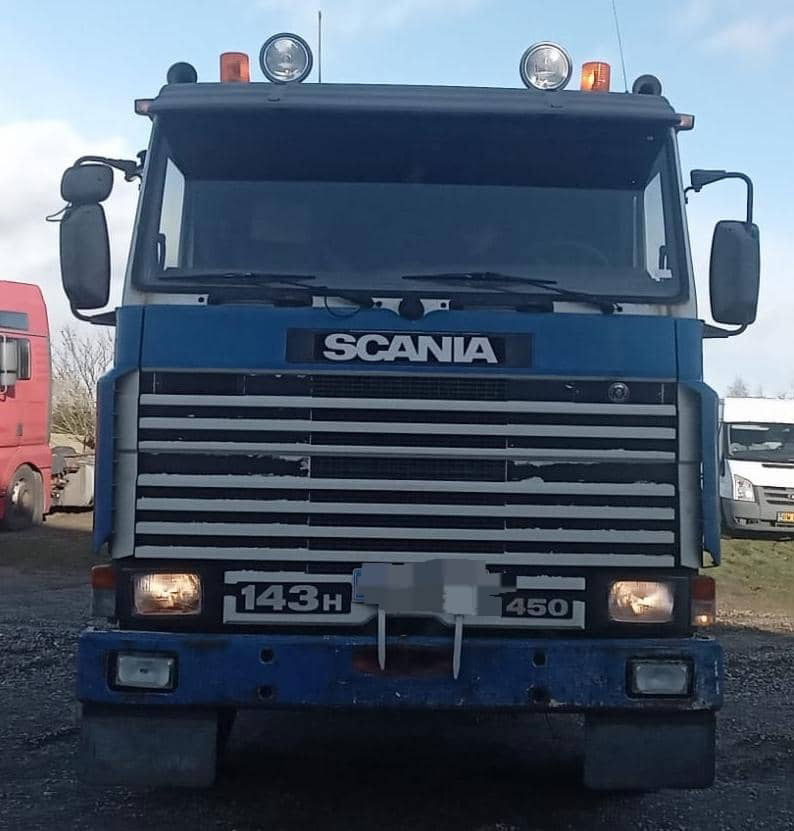 Scania R143-450 V8 Tractor unit with crane - وحدة جر: صورة 1 Scania R143-450 V8 Tractor unit with crane - وحدة جر: صورة 1