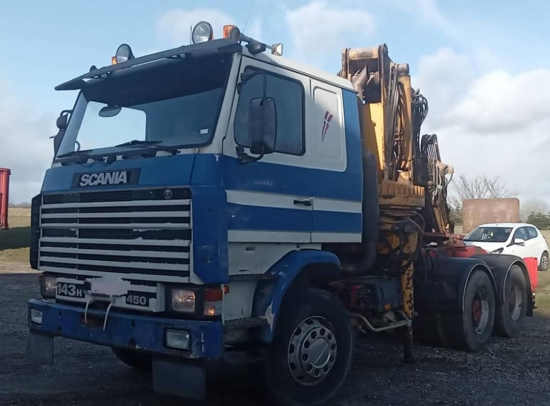 Scania R143-450 V8 Tractor unit with crane - وحدة جر: صورة 2 Scania R143-450 V8 Tractor unit with crane - وحدة جر: صورة 2