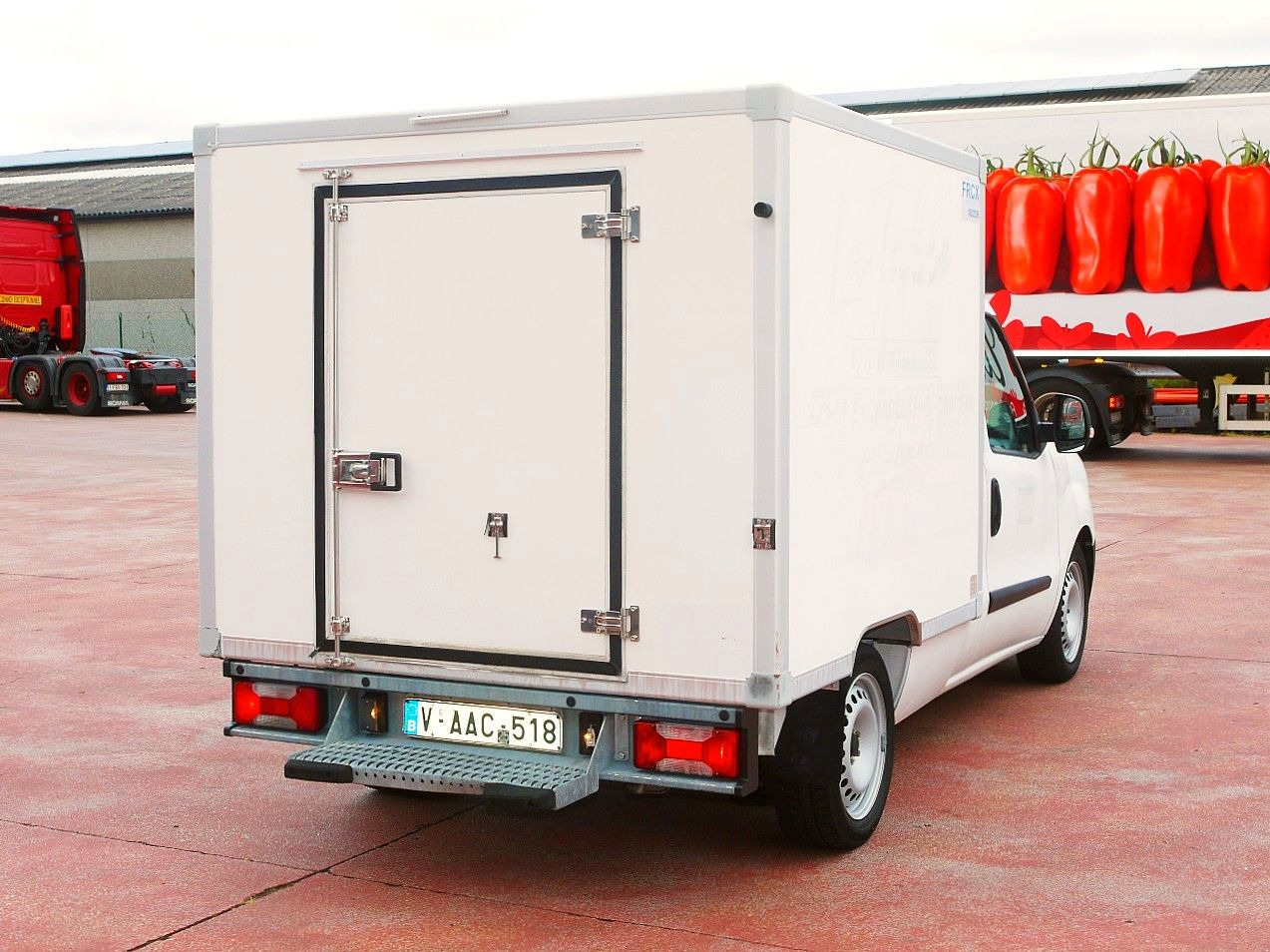 Fiat 1.3 DOBLO KUHLKOFFER RELEC FROD TR22 -20C - شاحنة مُبرّدة للتوصيل: صورة 5 Fiat 1.3 DOBLO KUHLKOFFER RELEC FROD TR22 -20C - شاحنة مُبرّدة للتوصيل: صورة 5