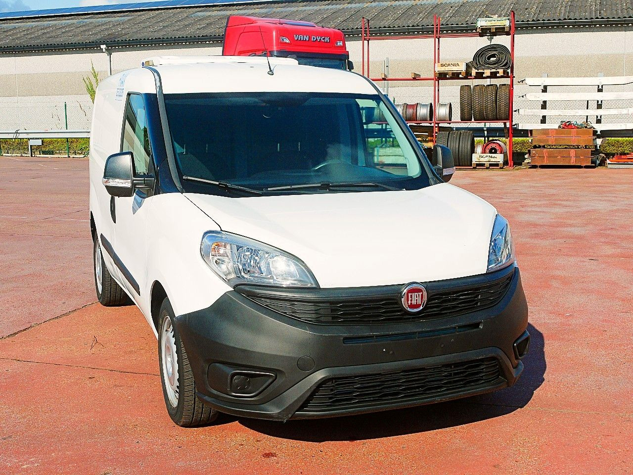Fiat DOBLO 1.4 KUHLKASTENWAGEN CARRIER NEOS -20c E6 - شاحنة مُبرّدة للتوصيل: صورة 1 Fiat DOBLO 1.4 KUHLKASTENWAGEN CARRIER NEOS -20c E6 - شاحنة مُبرّدة للتوصيل: صورة 1