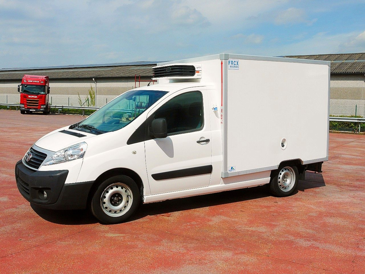 Fiat SCUDO 2.0 KUHLKOFFER CARRIER XARIOS 200 -20C - شاحنة مُبرّدة للتوصيل: صورة 4 Fiat SCUDO 2.0 KUHLKOFFER CARRIER XARIOS 200 -20C - شاحنة مُبرّدة للتوصيل: صورة 4