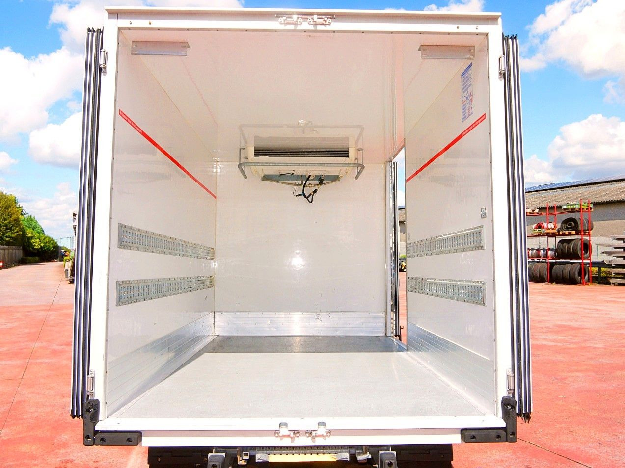 شاحنة مُبرّدة للتوصيل Iveco 35C14 KUHLKOFFER CARRIER XARIOS 350 -20C: صورة 10