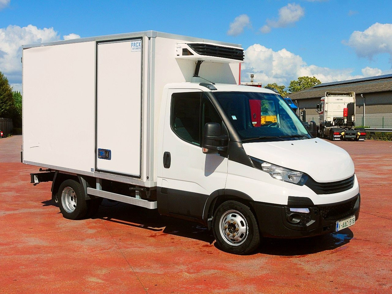 Iveco 35C14 KUHLKOFFER CARRIER XARIOS 350 -20C - شاحنة مُبرّدة للتوصيل: صورة 2 Iveco 35C14 KUHLKOFFER CARRIER XARIOS 350 -20C - شاحنة مُبرّدة للتوصيل: صورة 2