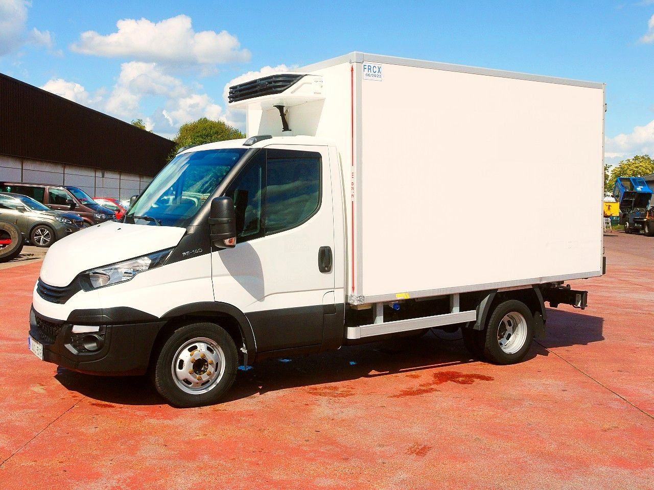 Iveco 35C14 KUHLKOFFER CARRIER XARIOS 350 -20C - شاحنة مُبرّدة للتوصيل: صورة 4 Iveco 35C14 KUHLKOFFER CARRIER XARIOS 350 -20C - شاحنة مُبرّدة للتوصيل: صورة 4