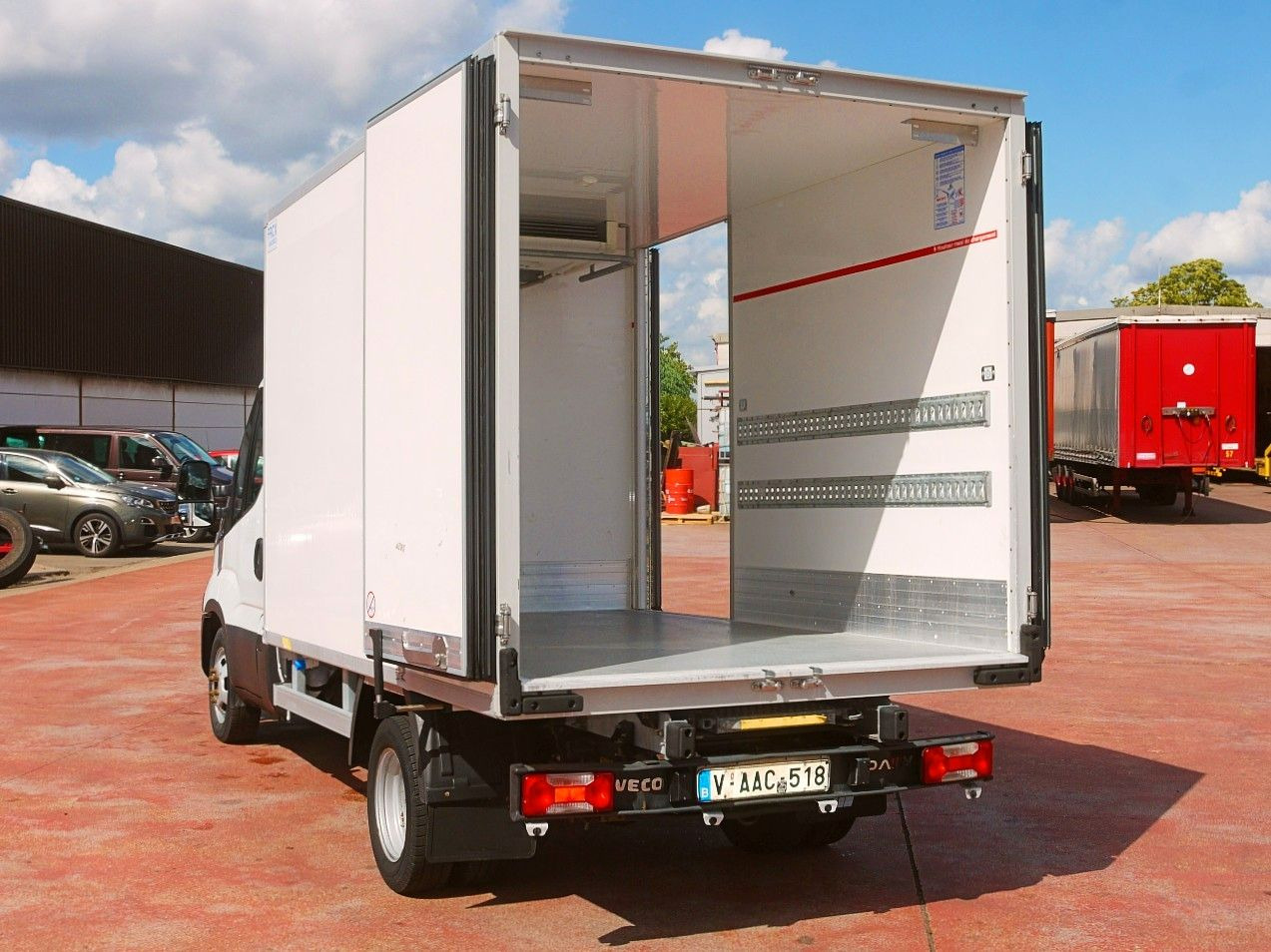شاحنة مُبرّدة للتوصيل Iveco 35C14 KUHLKOFFER CARRIER XARIOS 350 -20C: صورة 8