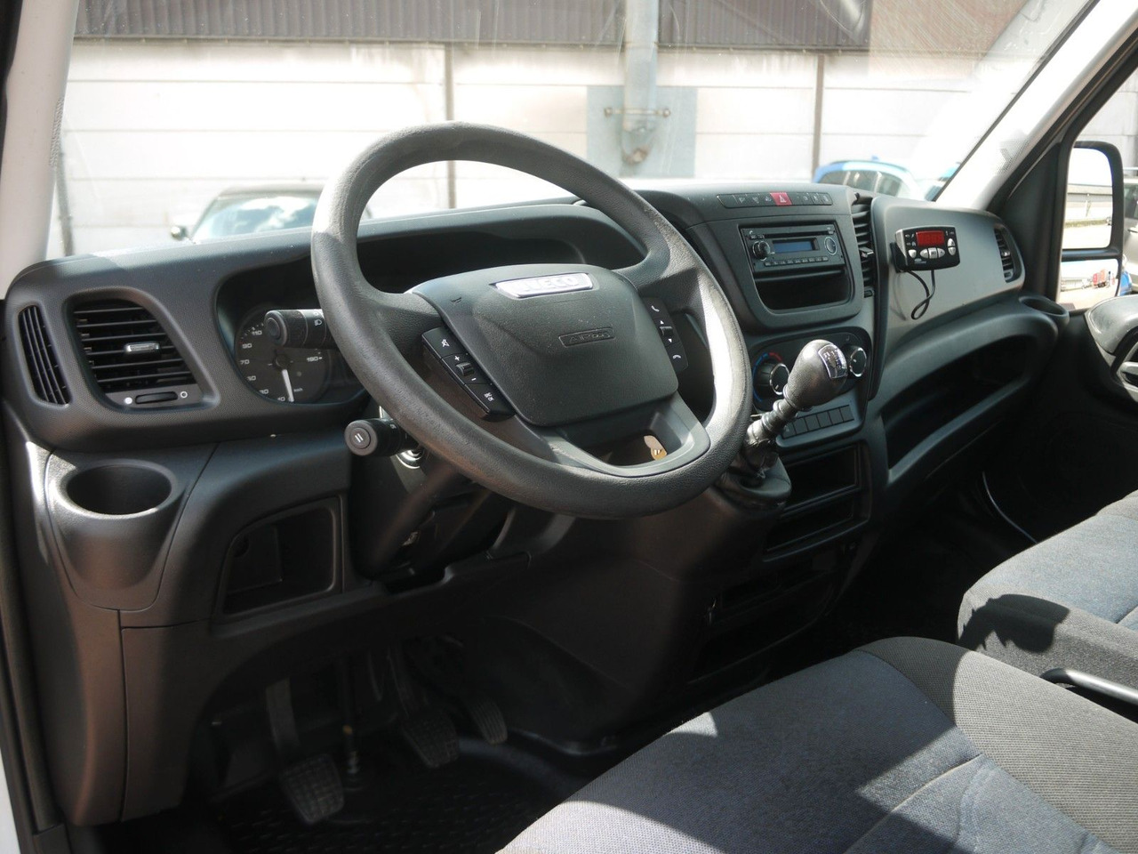 شاحنة مُبرّدة للتوصيل Iveco 35C14 KUHLKOFFER CARRIER XARIOS 350 -20C: صورة 15