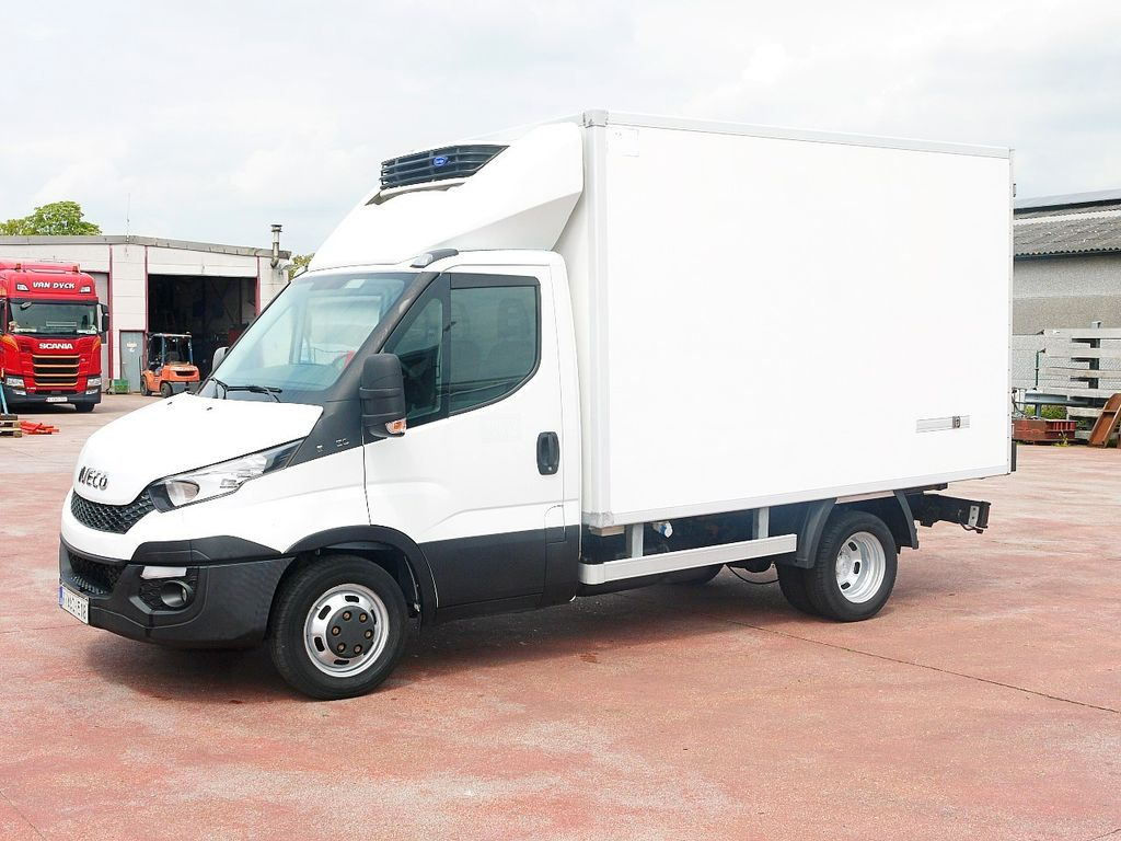 Iveco 35C15 DAILY KULKOFFER CARREIER XARIOS 350 -20c - شاحنة مُبرّدة للتوصيل: صورة 4 Iveco 35C15 DAILY KULKOFFER CARREIER XARIOS 350 -20c - شاحنة مُبرّدة للتوصيل: صورة 4